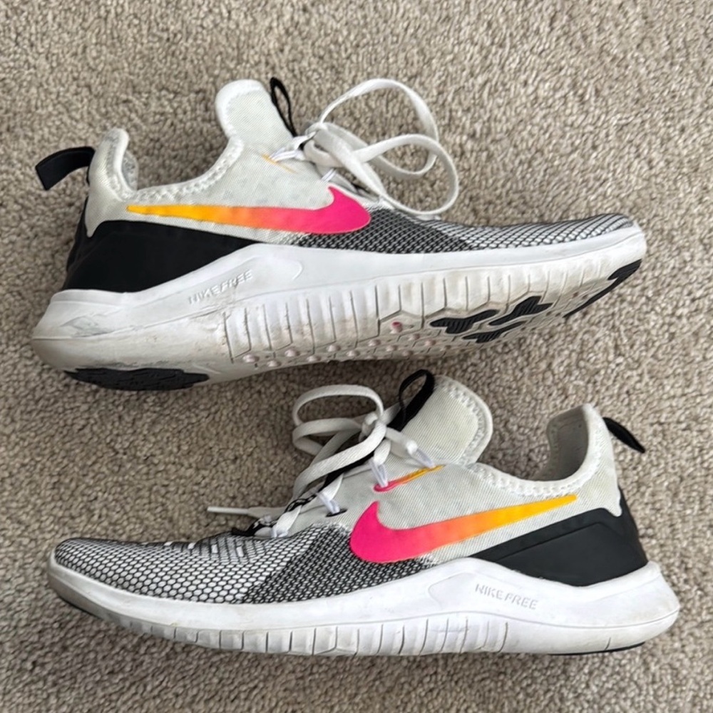 Nike Woman’s Free TR 8 'Laser